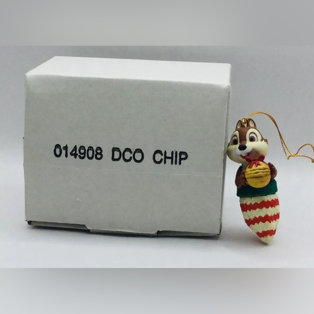 Vintage Grolier Chip With Mitten Disney Grolier Ornament 014908